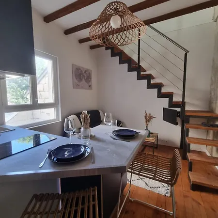 Joli Duplex, Climatise, Avec Local A Velos * Saumur